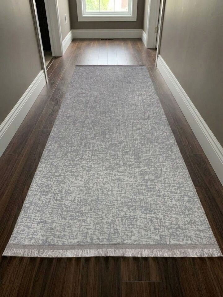 Düz Desen Gri Saçaklı Yıkanabilir Kaymaz Taban Kesme Halı Yolluk 100 x 375 - Açık Gri