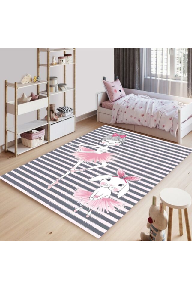 Prenses Tavşanlı Yıkanabilir Çocuk Halısı