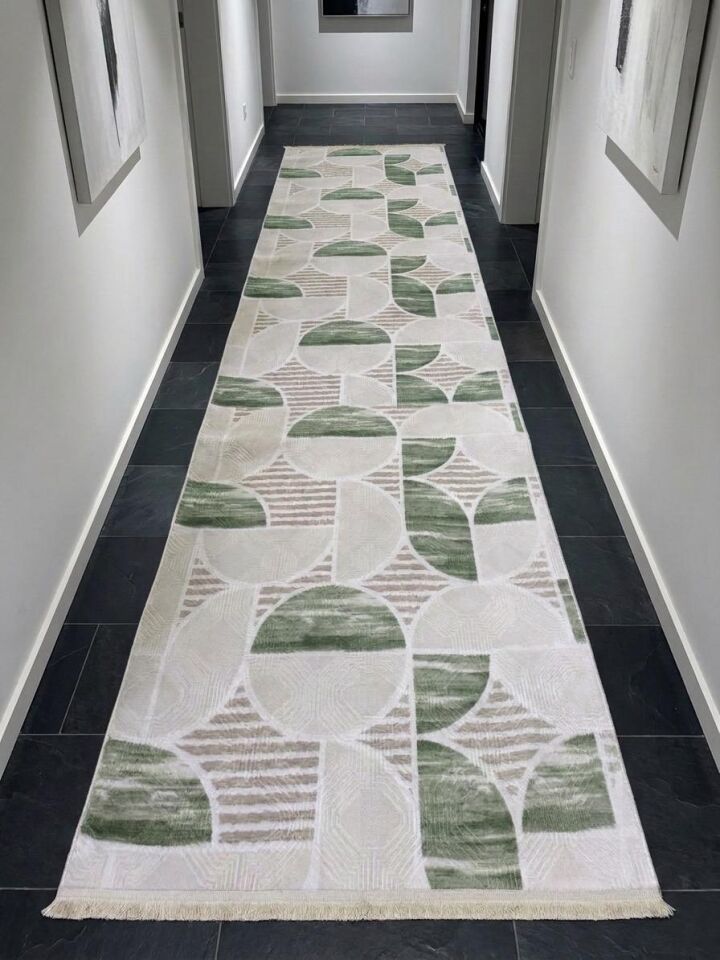 Krem Yeşil Saçaklı Modern Yıkanabilir Kabartmalı Kaymaz Taban Kesme Halı Yolluk 120 x 600 - YEŞİL