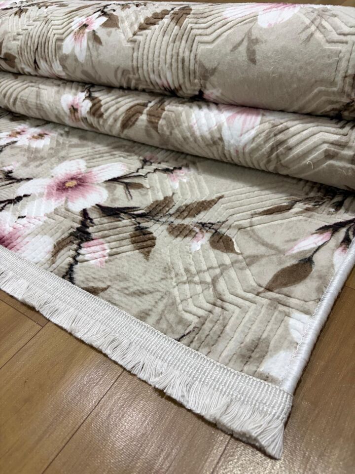 Pembe Krem Saçaklı Çiçekli Kabartmalı Yıkanabilir Kaymaz Taban Kesme Yolluk Salon Halısı 80 x 170 - Pembe1